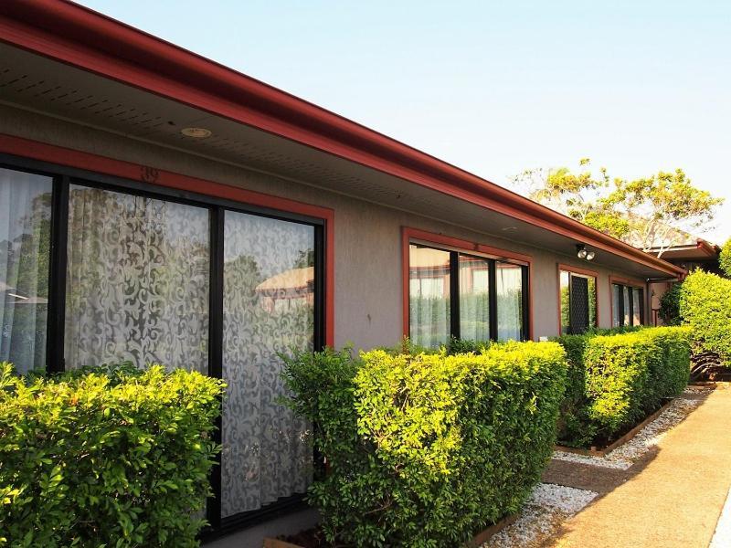 Springwood Motor Inn Bagian luar foto