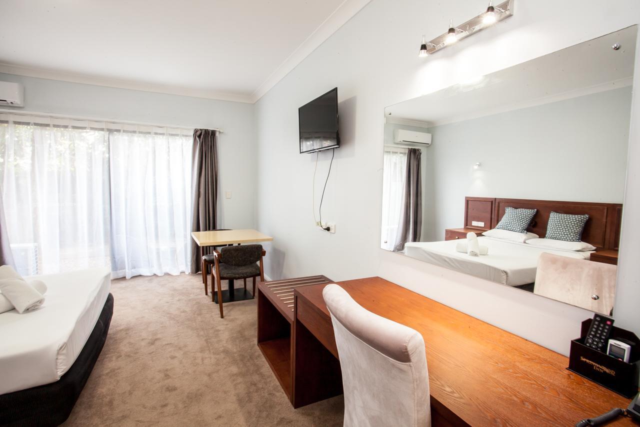Springwood Motor Inn Bagian luar foto
