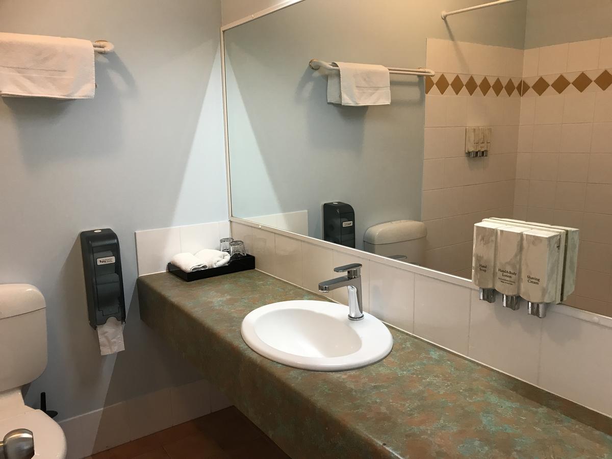 Springwood Motor Inn Bagian luar foto