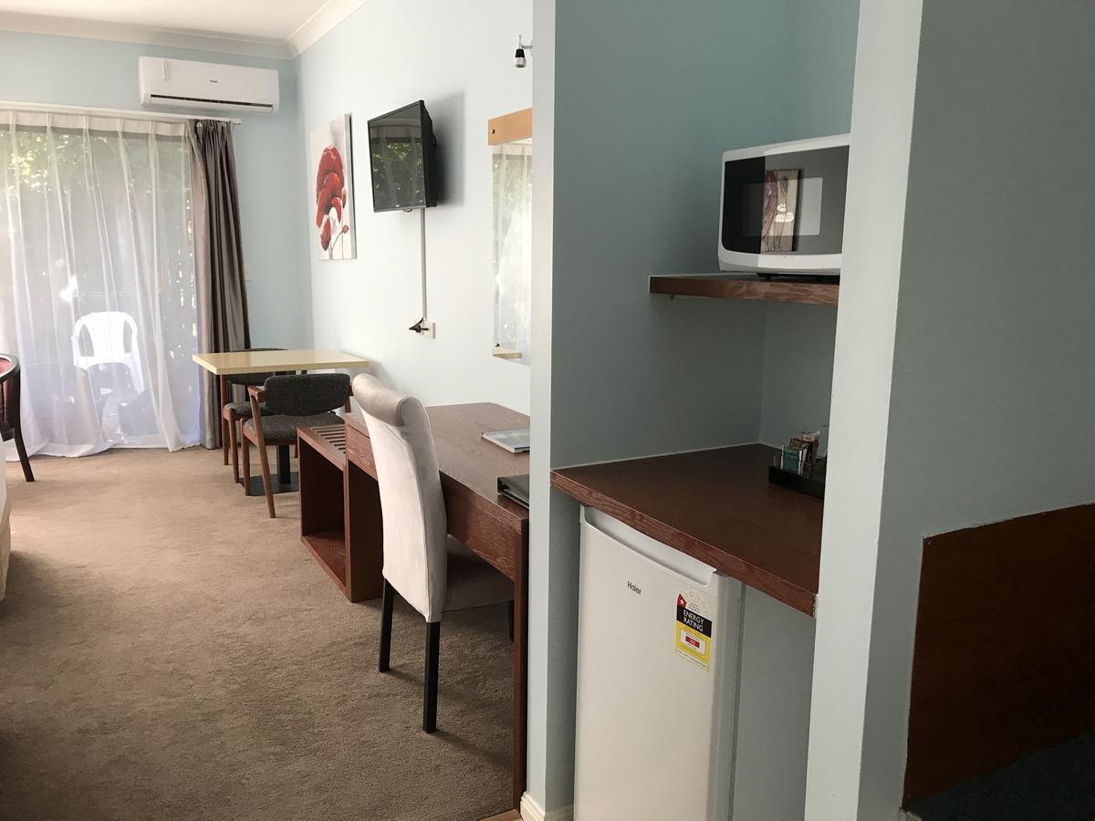 Springwood Motor Inn Bagian luar foto