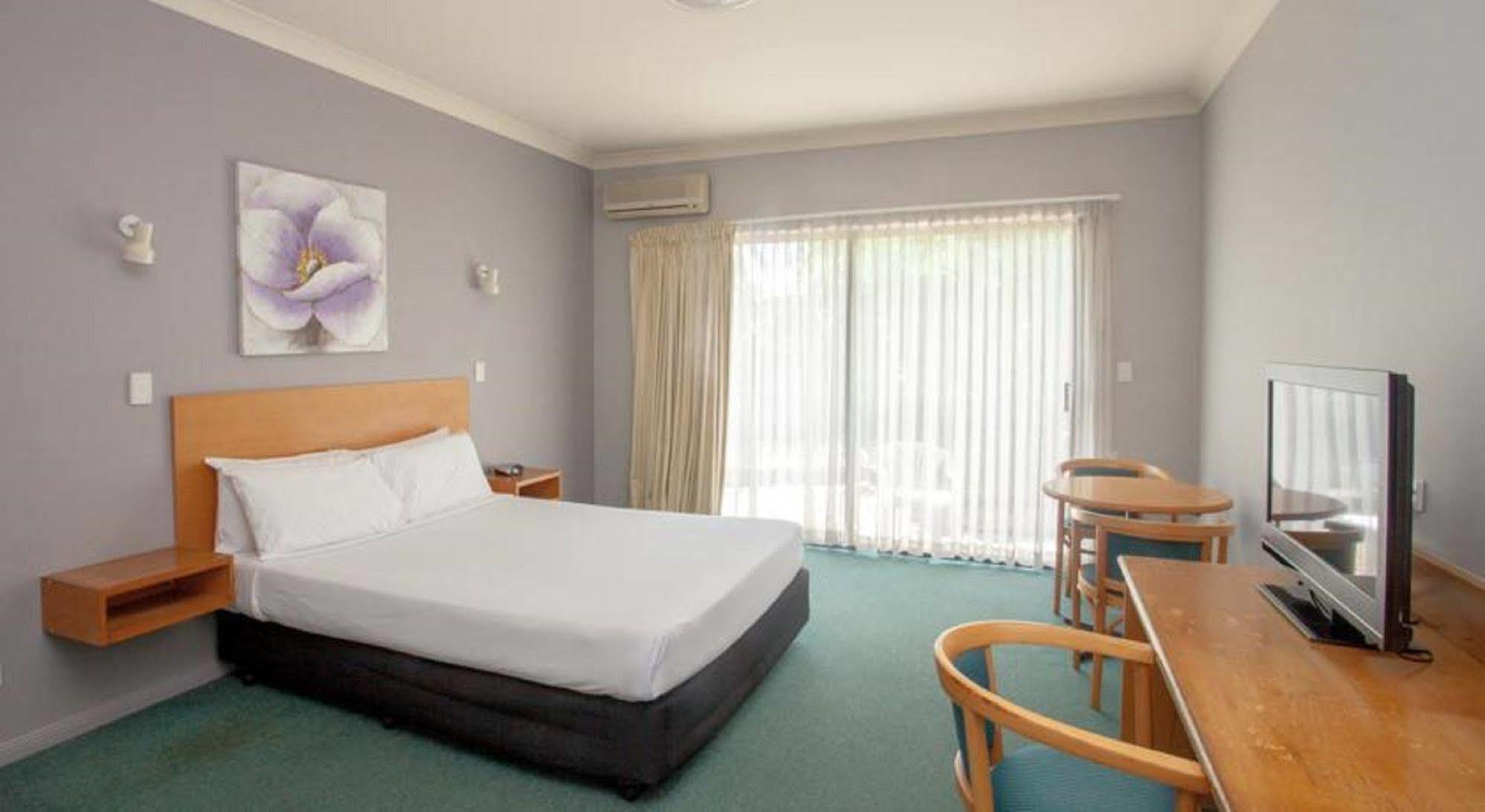 Springwood Motor Inn Bagian luar foto